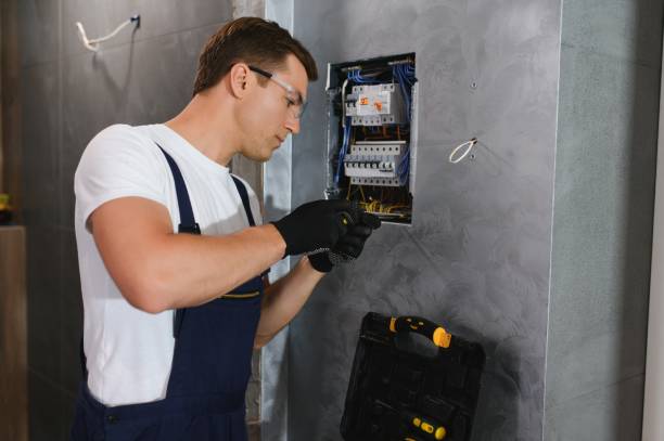 Best Affordable Electrician  in Pinecrest, FL
