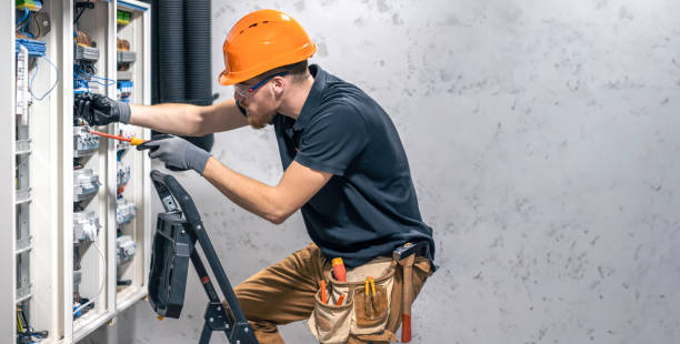 Best Electrical Contractors for Businesses  in Pinecrest, FL